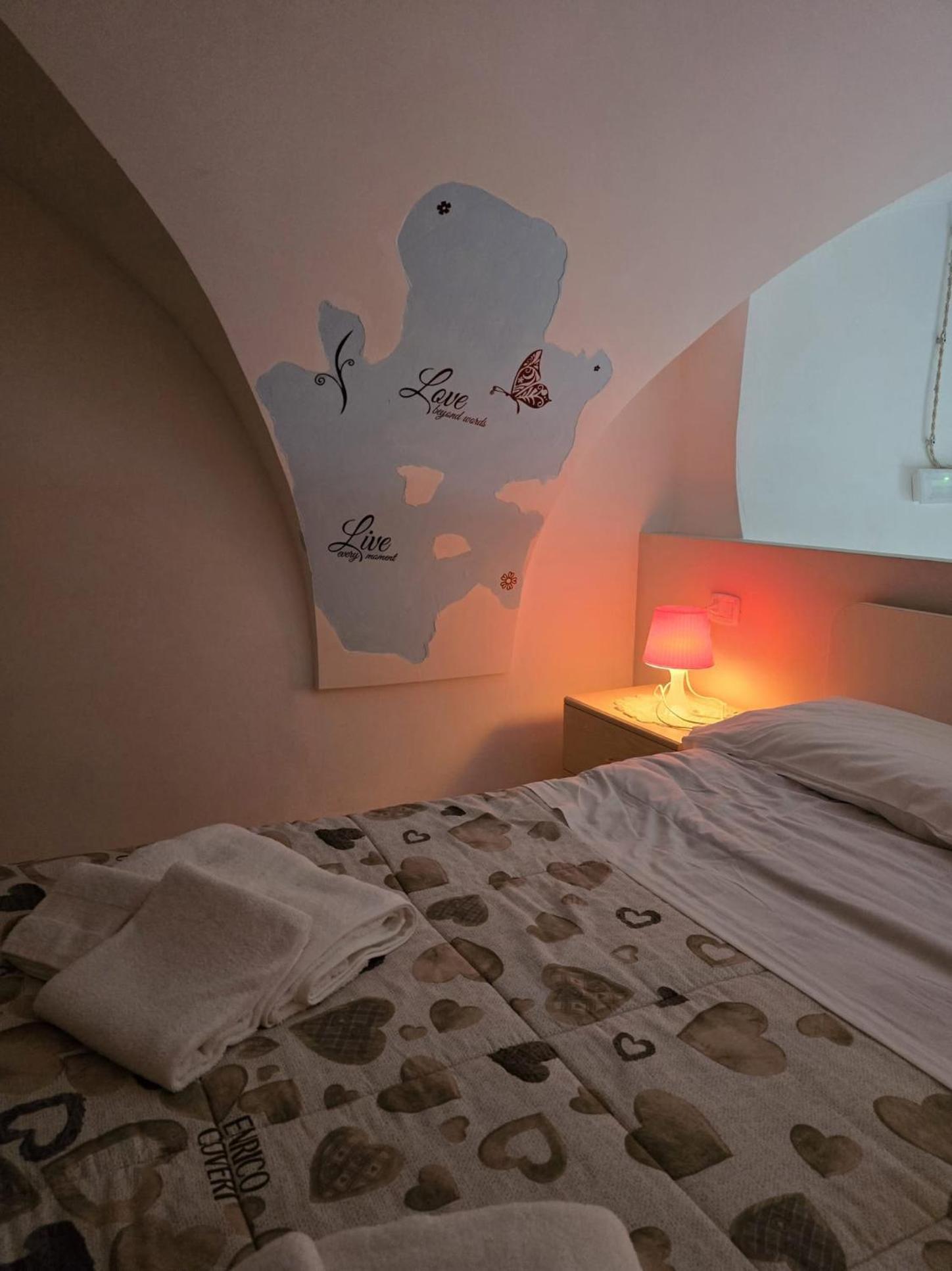 Lo Scrigno Dei Sogni Villa โปลีญาโนอามาเร ภายนอก รูปภาพ